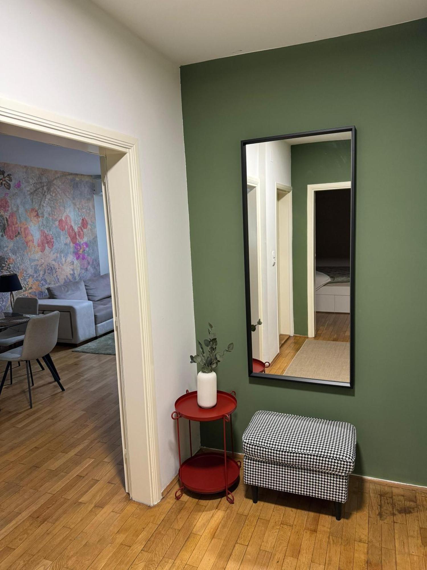 7 Emperors Central Suite Beograd Eksteriør bilde